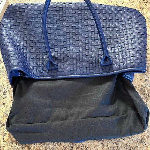 Lulu Dharma Blueberry Blue Vegan Leather Tote Snap Closure Large 18Lx10Hx6.5W - Picture 6 of 15